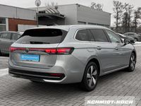 Gebraucht VW Passat Elegance 193 PS (141 kW) 2024 Silber Limousine