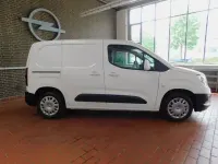 Używany Opel Combo Edition 131 KM (96 kW) 2021 Biały Minivan