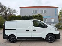 Gebraucht Renault Trafic Komfort 95 PS (69 kW) 2017 Weiß Van / Kleinbus