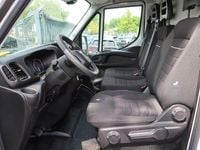 Używany Iveco Daily 175 KM (128 kW) 2023 Biały Van