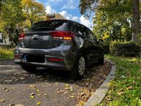 Gebraucht Kia Rio Edition 7 84 PS (61 kW) 2017 Grau Kleinwagen