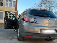 Gebraucht Renault Mégane GrandTour 130 PS (95 kW) 2010 Grau Kombi