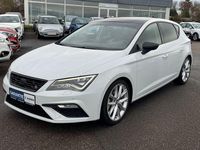 Używany Seat Leon FR 179 KM (131 kW) 2017 Biały Sedan/Limuzyna