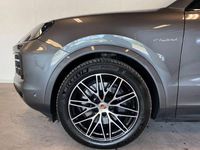 Gebraucht Porsche Cayenne 177 PS (130 kW) 2025 Grau SUV