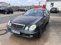 Gebraucht Mercedes E240 Avantgarde 177 PS (130 kW) 2004 Blau Limousine