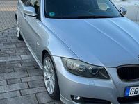 Gebraucht BMW 320 Sport Line 177 PS (130 kW) 2009 Silber Limousine