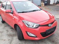 Gebraucht Hyundai i20 Trend 86 PS (63 kW) 2012 Rot Limousine