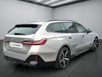 Gebraucht BMW 520 197 PS (144 kW) 2025 Grau Kombi