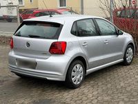 Gebraucht VW Polo 75 PS (55 kW) 2014 Silber Kleinwagen