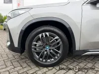 Gebraucht BMW iX1 xLine 279 kW (380 PS) 2023 Spacesilber SUV