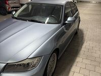 Second-hand BMW 318 Performance 143 CP (105 kW) 2010 Albastru Berlinǎ