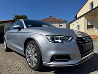 Używany Audi A3 Design 116 KM (85 kW) 2019 Srebrny Sedan/Limuzyna
