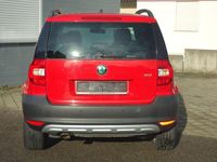 Gebraucht Skoda Yeti Plus Edition 105 PS (77 kW) 2012 Rot SUV