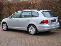 Gebraucht VW Golf VI Trendline 105 PS (77 kW) 2011 Reflexsilber Kleinwagen