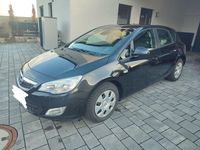 Gebraucht Opel Astra Edition 140 PS (102 kW) 2012 Schwarz Limousine