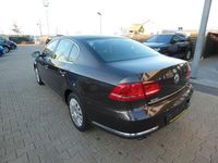 Gebraucht VW Passat Comfortline 160 PS (117 kW) 2011 Schwarz Limousine