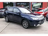 Gebraucht Mitsubishi Outlander Intense 150 PS (110 kW) 2014 Tansanitblau SUV