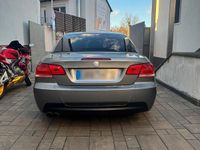 Gebraucht BMW 330 Cabriolet 231 PS (169 kW) 2007 Grau Cabrio