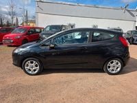 Gebraucht Ford Fiesta 80 PS (58 kW) 2013 Schwarz Kleinwagen