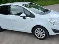 Gebraucht Opel Meriva 120 PS (88 kW) 2012 Weiß Van / Kleinbus