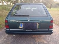 Gebraucht Mercedes 220 150 PS (110 kW) 1995 Grün Kombi