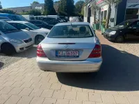 Gebraucht Mercedes E220 150 PS (110 kW) 2003 Silber Limousine