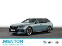 Gebraucht BMW 550e 489 PS (359 kW) 2025 Grün Kombi