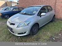 Gebraucht Toyota Auris Sol 124 PS (91 kW) 2008 Silber Kleinwagen