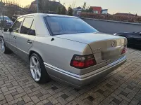 Gebraucht Mercedes E200 75 PS (55 kW) 1994 Grau Limousine