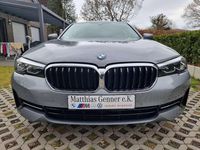 Gebraucht BMW 520 190 PS (139 kW) 2023 Skyscraper grau metallic Limousine