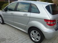 Gebraucht Mercedes B160 95 PS (69 kW) 2010 Silber Van / Kleinbus
