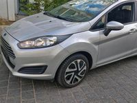 Gebraucht Ford Fiesta 75 PS (55 kW) 2014 Silber Kleinwagen