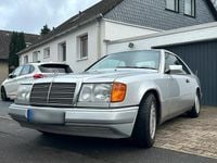 Gebraucht Mercedes 230 131 PS (96 kW) 1991 Silber Coupé