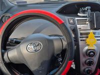 Gebraucht Toyota Yaris 69 PS (50 kW) 2006 Rot