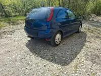 Używany Opel Corsa 75 KM (55 kW) 2004 Niebieski Hatchback