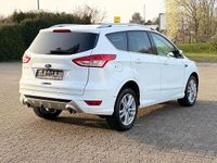 Gebraucht Ford Kuga Individual 179 PS (131 kW) 2014 Weiß SUV