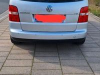 gebraucht VW Touran Benzin panorama 1Hand 5Sitzer