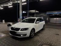 Gebraucht Skoda Octavia 150 PS (110 kW) 2015 Weiß Kleinwagen