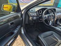 Gebraucht Mercedes E250 204 PS (150 kW) 2013 Grau Limousine