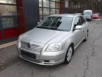 Gebraucht Toyota Avensis 129 PS (94 kW) 2003 Silver metallic (metallic) Kleinwagen