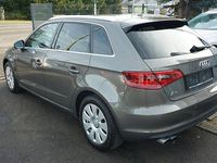 Gebraucht Audi A3 Ambiente 122 PS (89 kW) 2014 Grau Limousine