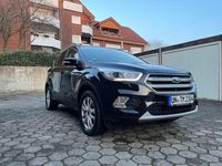 Gebraucht Ford Kuga Titanium 150 PS (110 kW) 2017 Schwarz SUV