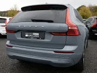 Używany Volvo XC60 Core 197 KM (144 kW) 2023 Szary SUV