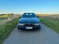 Gebraucht BMW 525 163 PS (119 kW) 2001 Schwarz Kombi