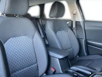 Neu Kia Ceed 140 PS (102 kW) 2025 Grau Kleinwagen