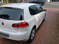 Gebraucht VW Golf Style 105 PS (77 kW) 2011 Weiß Coupé
