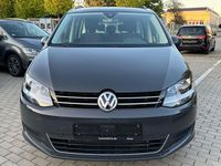 Gebraucht VW Sharan 150 PS (110 kW) 2021 Grau Van / Kleinbus