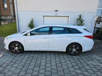 Gebraucht Hyundai i40 Edition 135 PS (99 kW) 2013 Weiß Kombi