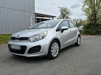 Second-hand Kia Rio 109 CP (80 kW) 2011 Gri Hatchback