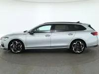 Neu Skoda Superb SportLine 150 PS (110 kW) 2025 Silber Kombi